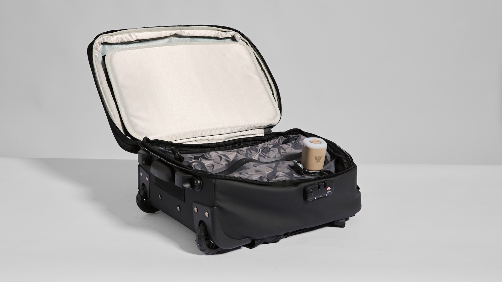 Airback Flex Ultimate: Chiếc balo cho ông nào cần thoải mái, tiện dụng 4 Airback Flex Ultimate: Chiếc balo sinh ra cho những chuyến bay