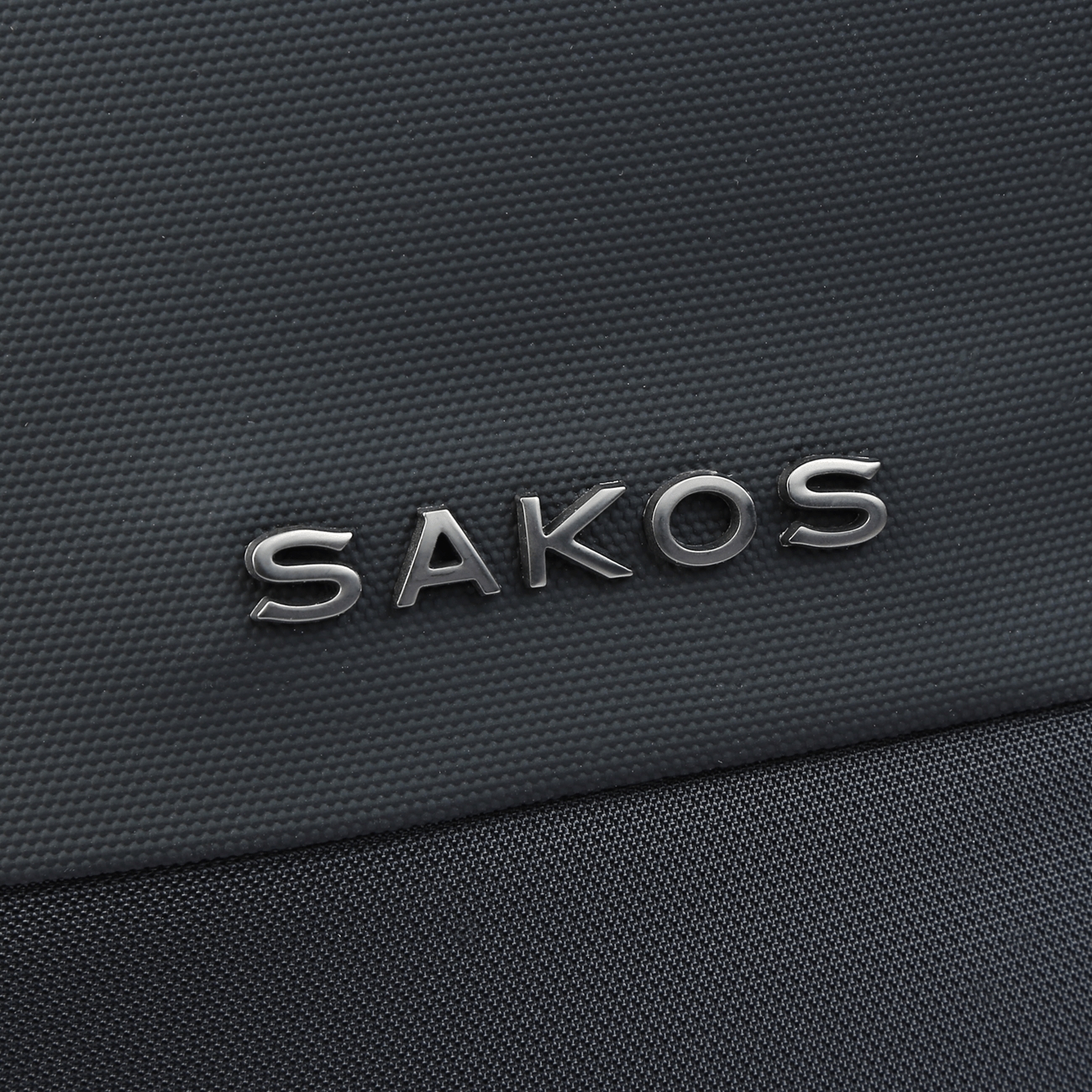 Review balo laptop Sakos Simplus: Không nổi bật nhưng đáng tiền