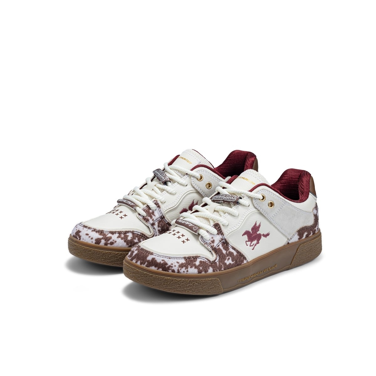 Biti’s Hunter Lunar Dash Đỏ review: Thu hút mọi ánh nhìn