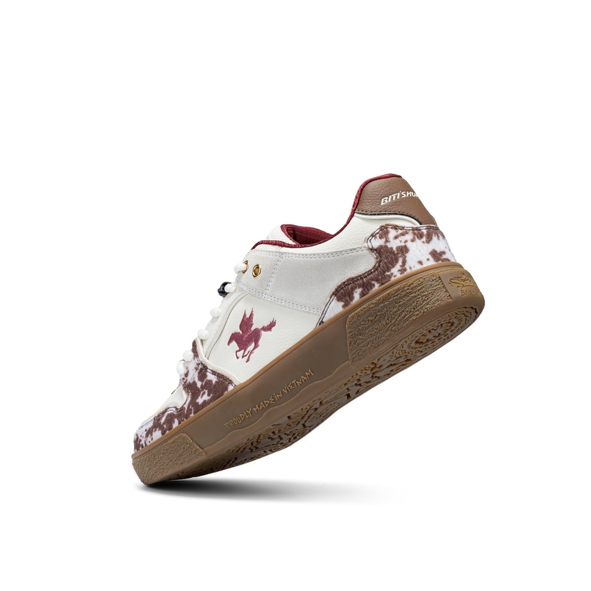 Biti’s Hunter Lunar Dash Đỏ review: Thu hút mọi ánh nhìn