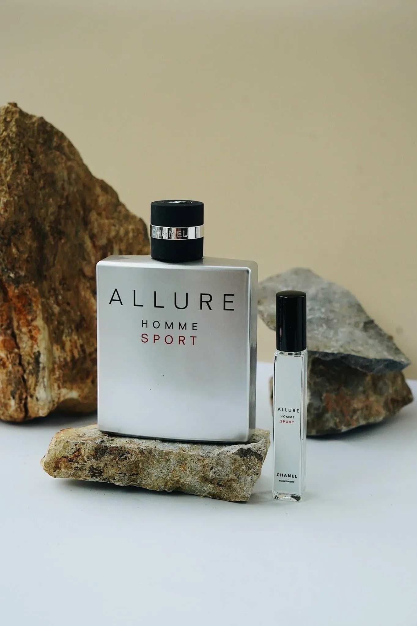Chanel Allure Homme Sport EDT 100ml: Mùi nước hoa quốc dân cho đàn ông hiện đại 5 Chanel Allure Homme Sport EDT 100ml: Mùi nước hoa quốc dân cho đàn ông hiện đại