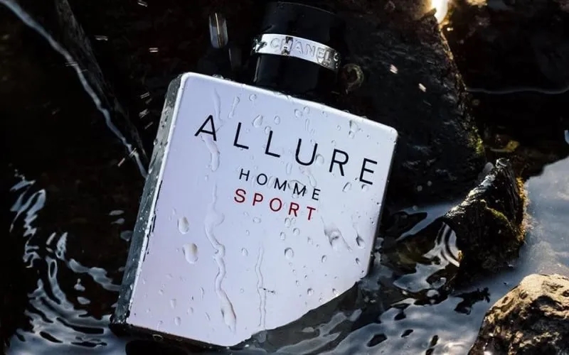 Chanel Allure Homme Sport EDT 100ml: Mùi nước hoa quốc dân cho đàn ông hiện đại 7 Chanel Allure Homme Sport EDT 100ml: Mùi nước hoa quốc dân cho đàn ông hiện đại