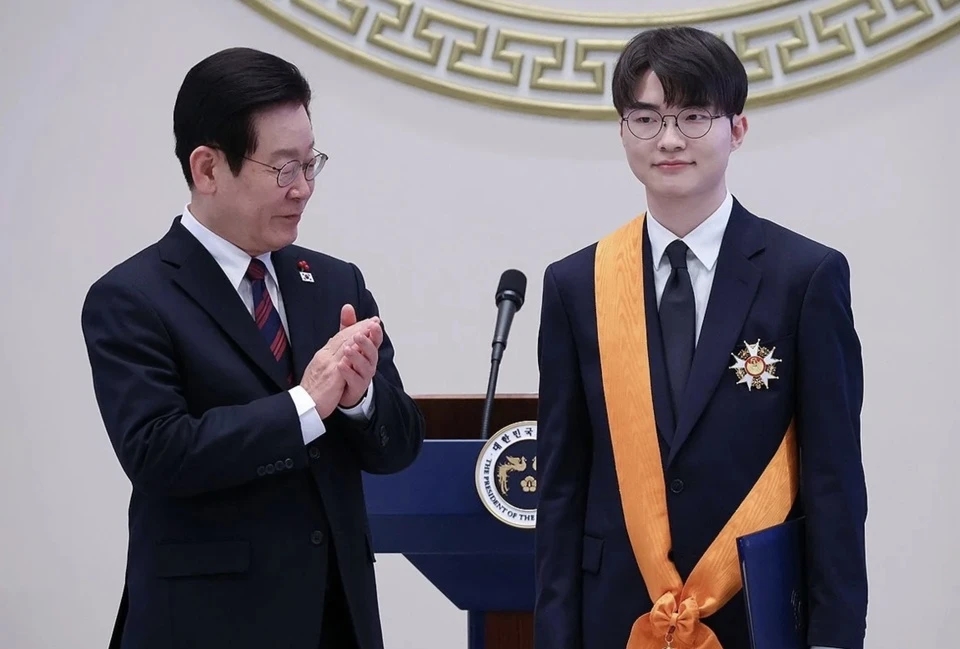 Faker và khoảnh khắc vượt ra khỏi eSports