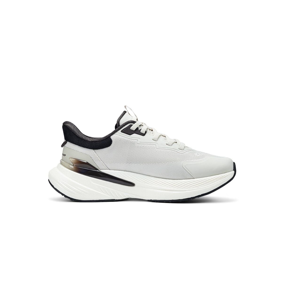 Đánh giá giày Biti’s Hunter Easy Fit màu Kem: Xỏ không cần cúi, đi cả ngày vẫn êm chân