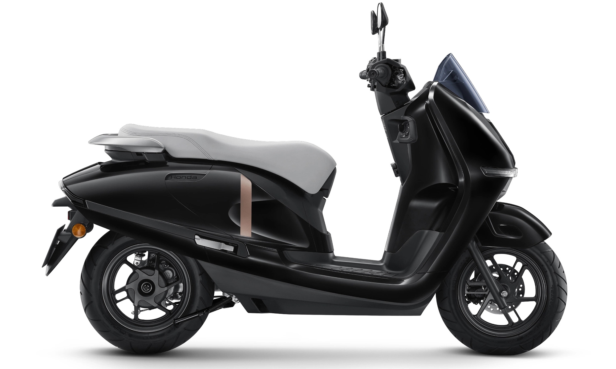 Honda UC3: Khi xe máy điện bắt đầu “đúng gu” đô thị 2 Honda UC3: Khi xe máy điện bắt đầu “đúng gu” đô thị