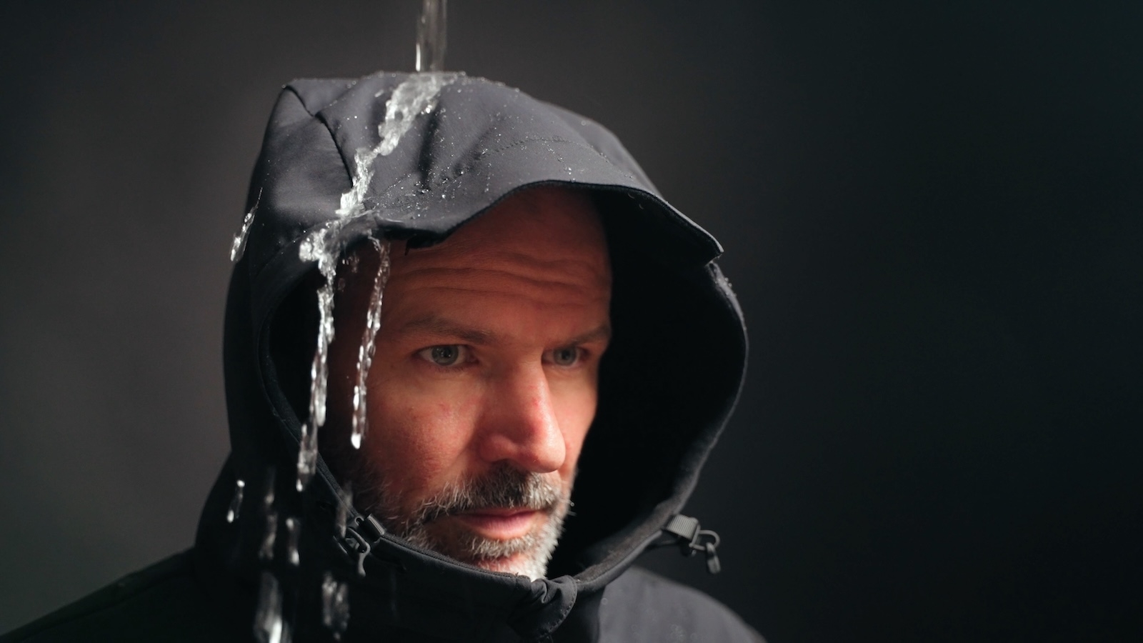 NOMADE 58: Chiếc hoodie cho người hay xách ba lô đi khắp nơi 6 NOMADE 58: Chiếc hoodie cho người hay xách ba lô đi khắp nơi