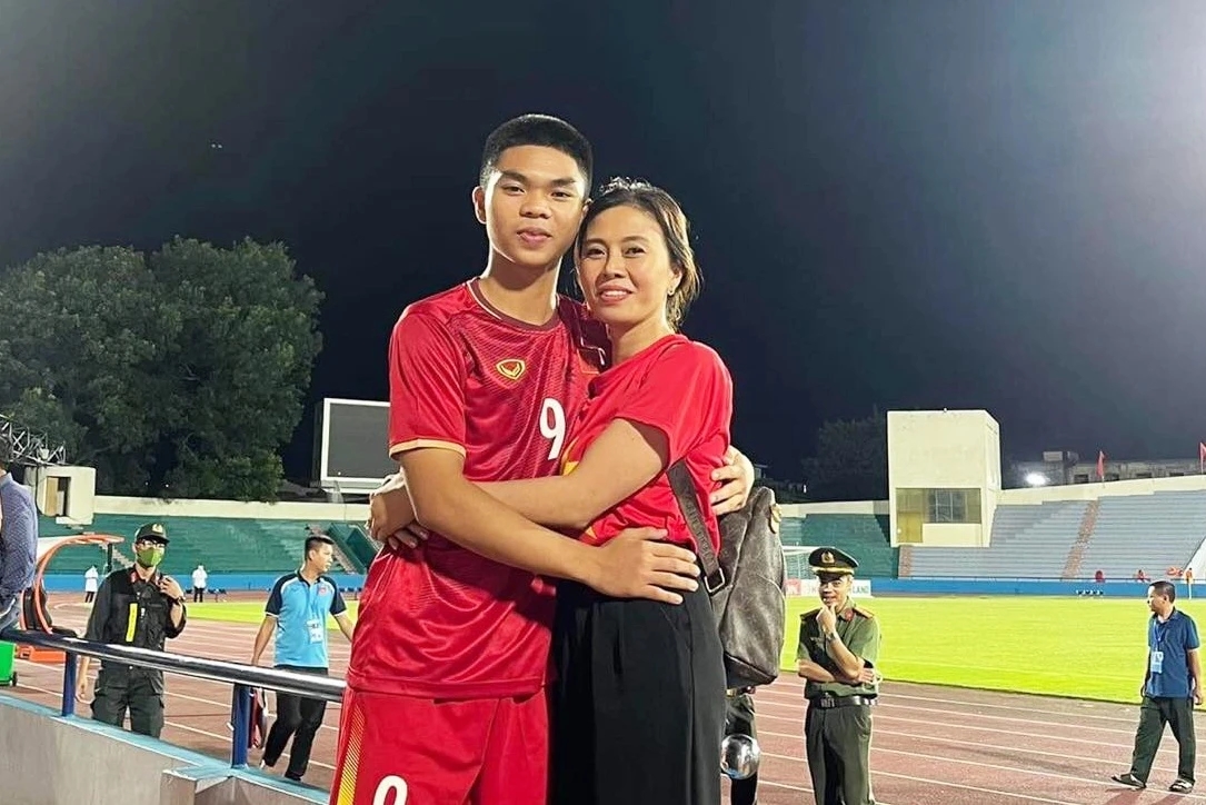 Lê Phát lớn lên từ hi sinh của người mẹ