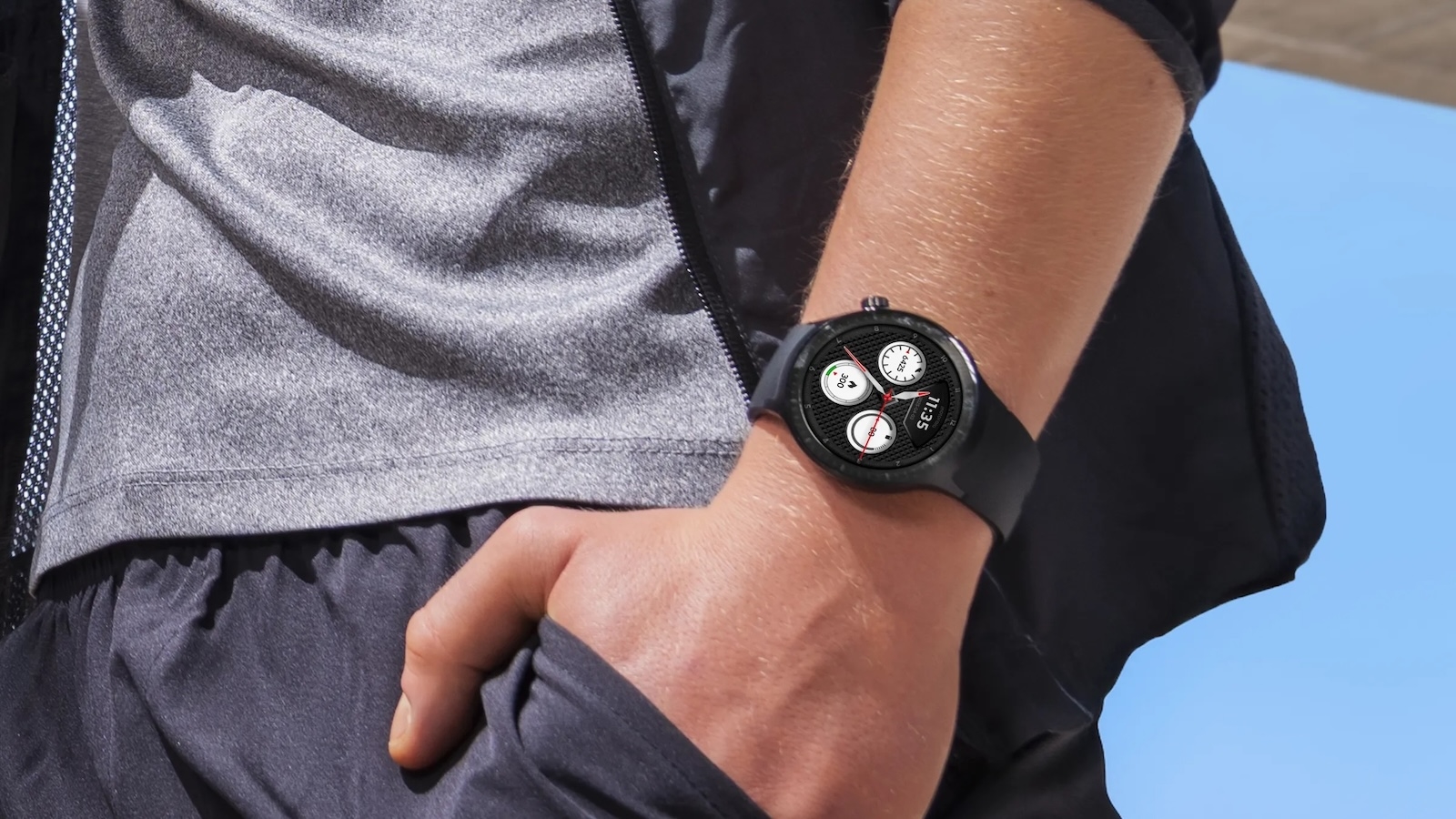 Moto Watch: Dáng dấp 1 chiếc đồng hồ cổ điển