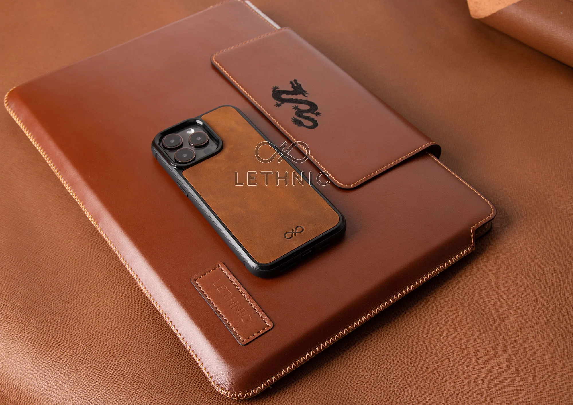 Ốp lưng da thật iPhone 17 Pro Lethnic: Áo giáp an toàn cho chiếc iPhone của anh em 7 Ốp lưng da thật iPhone 17 Pro Lethnic: Áo giáp an toàn cho chiếc iPhone của anh em