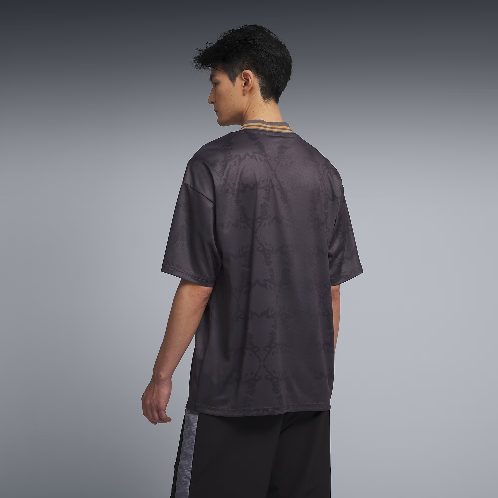 Ferrari x Year of the Horse: Chiếc áo jersey khí chất Á Đông