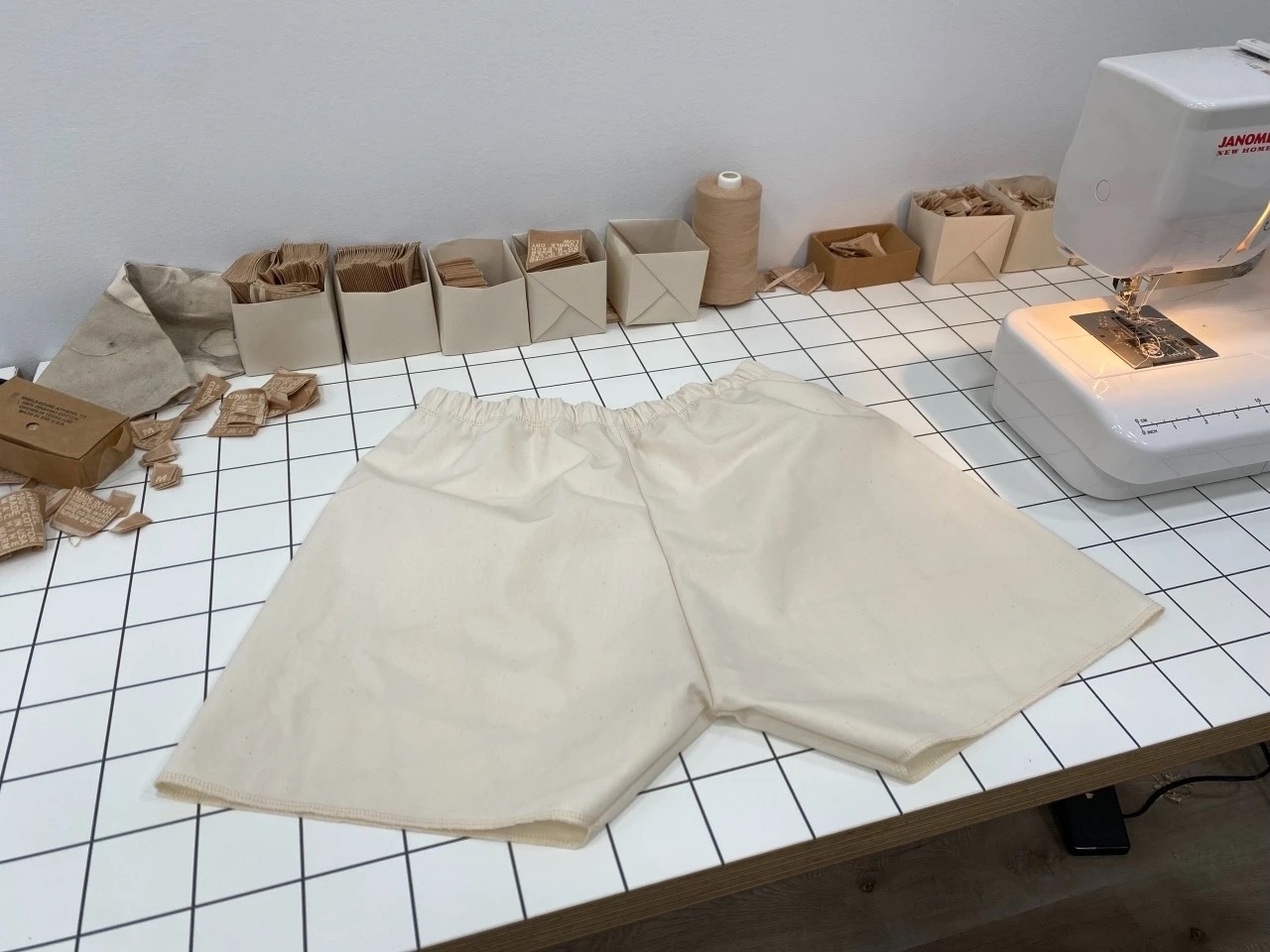 Đàn ông bây giờ… đầu tư cả vào quần lót