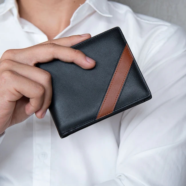 Trải nghiệm ví gập đôi Rambo Lethnic