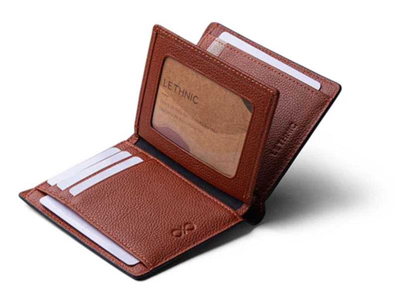 Cian V – Chiếc ví nhỏ mang cả một thế giới bên trong