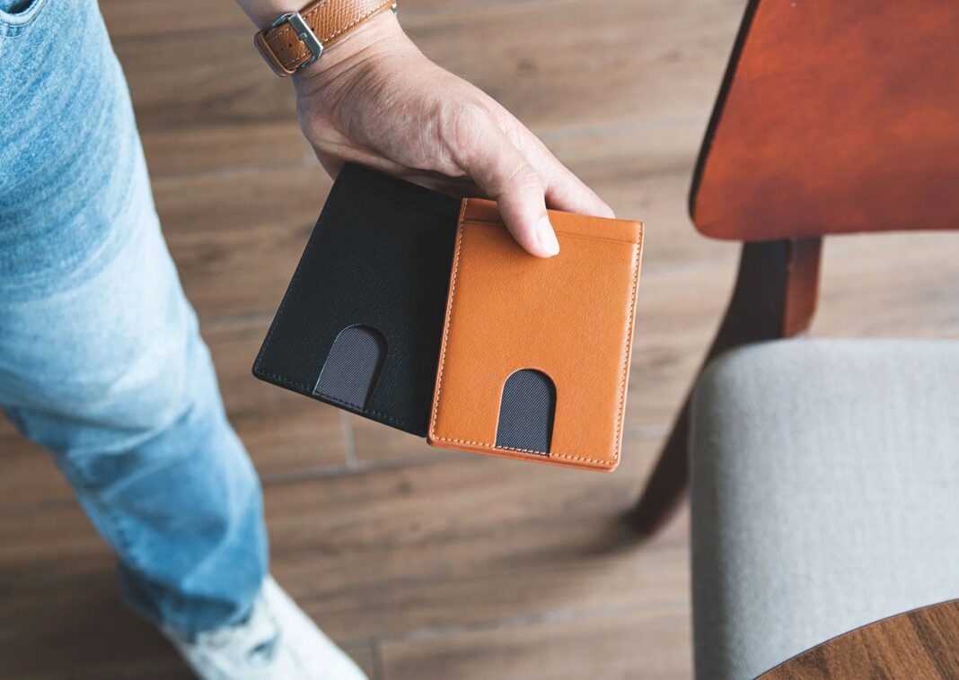 Ví kẹp tiền HOPEN Money Clip Series 02: Chuyện từ cái ví cấn mông ‘khó chịu vô cùng’