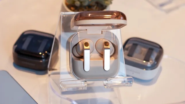 Samsung Galaxy Buds 4 Pro review: Thiết kế mới tinh tế, âm thanh nâng tầm