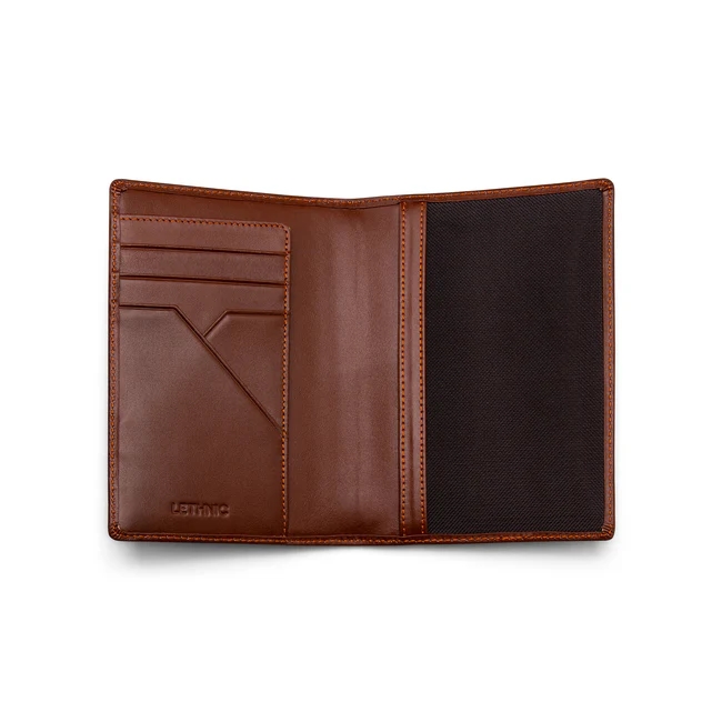 Bao da Passport Cover Basic Lethnic có tốt không? 1 Bao da Passport Cover Basic Lethnic có tốt không?