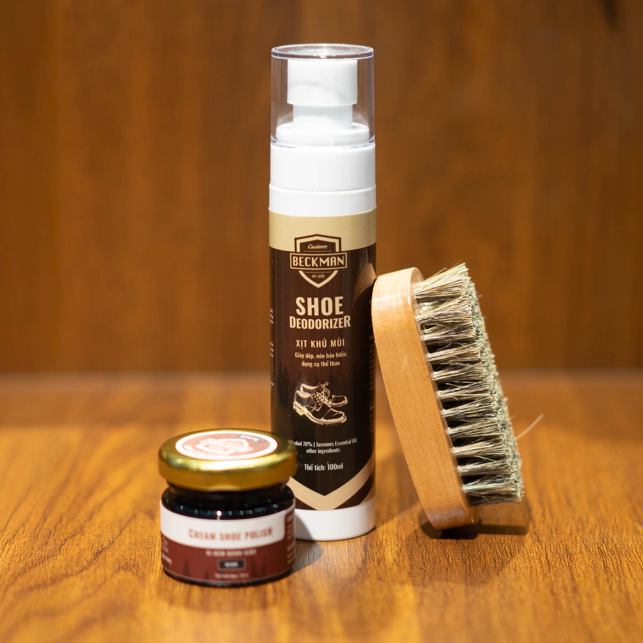 10 phút cứu đôi giày tây của tôi với Combo xi đen Shoe Care Beckman