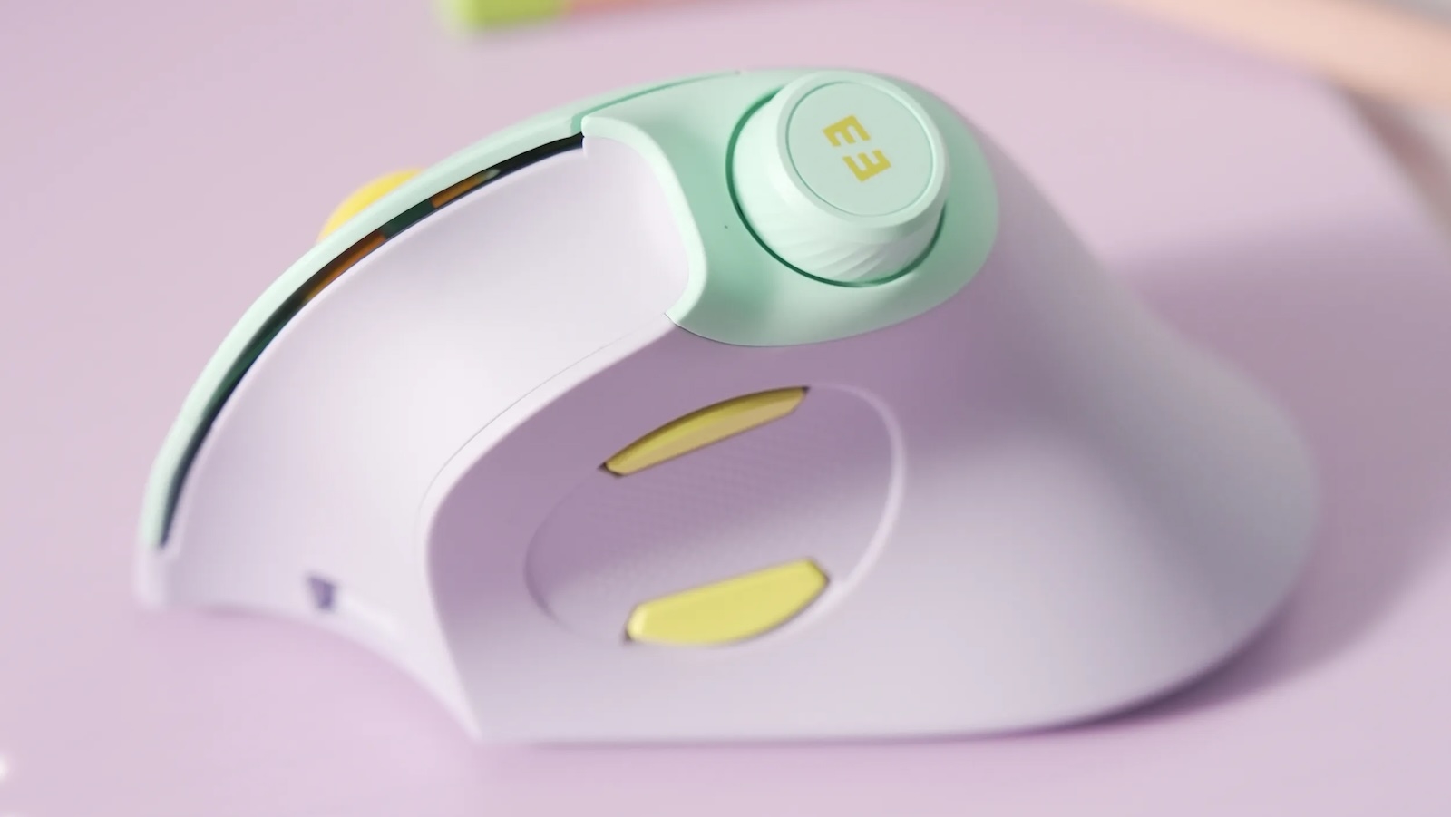 Seenda MOU 302: Chuột công thái học giá mềm cho người đau cổ tay