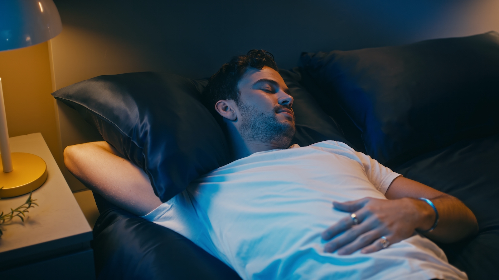 Cozy Gent bespoke bedding: Bộ chăn ga bamboo giúp ngủ ngon và thức dậy sảng khoái 1 Cozy Gent bespoke bedding: Bộ chăn ga bamboo giúp ngủ ngon và thức dậy sảng khoái