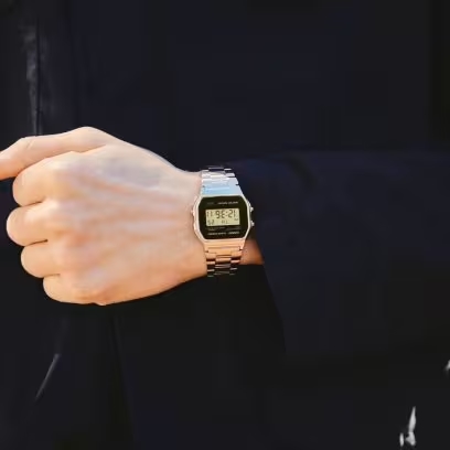 Casio Vintage 2026: Huyền thoại đồng hồ số nay có bản màu nâu tinh tế