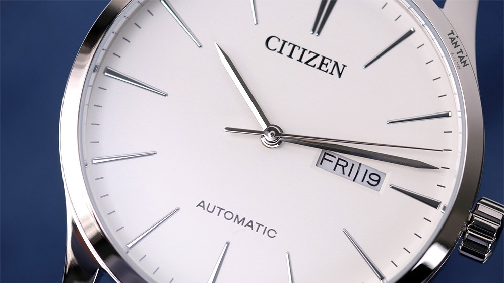 Citizen NH8350-08B: Vẻ chững chạc tử cổ tay 3 Citizen NH8350-08B: Vẻ chững chạc tử cổ tay