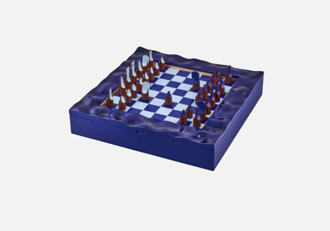 Bộ bàn cờ vua Lãng – Tuyệt tác sơn mài mang hơi thở biển đêm