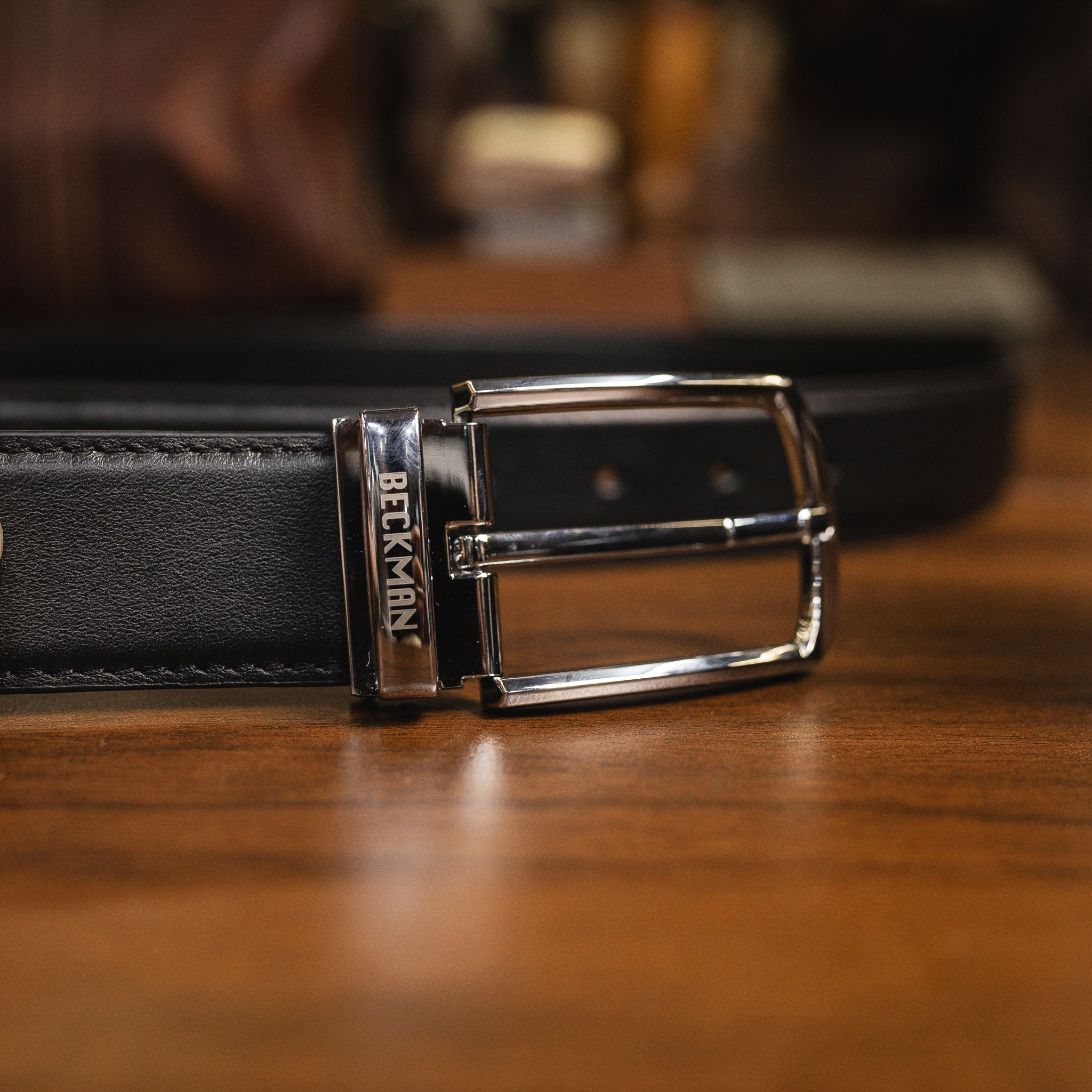 Dây nịt da Safiano Beckman: Cứu cánh cho cả set đồ