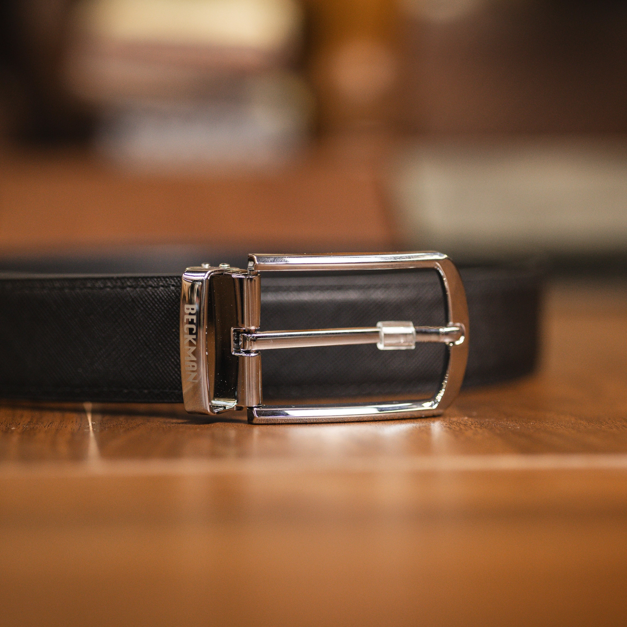 Dây nịt da Safiano Beckman: Cứu cánh cho cả set đồ