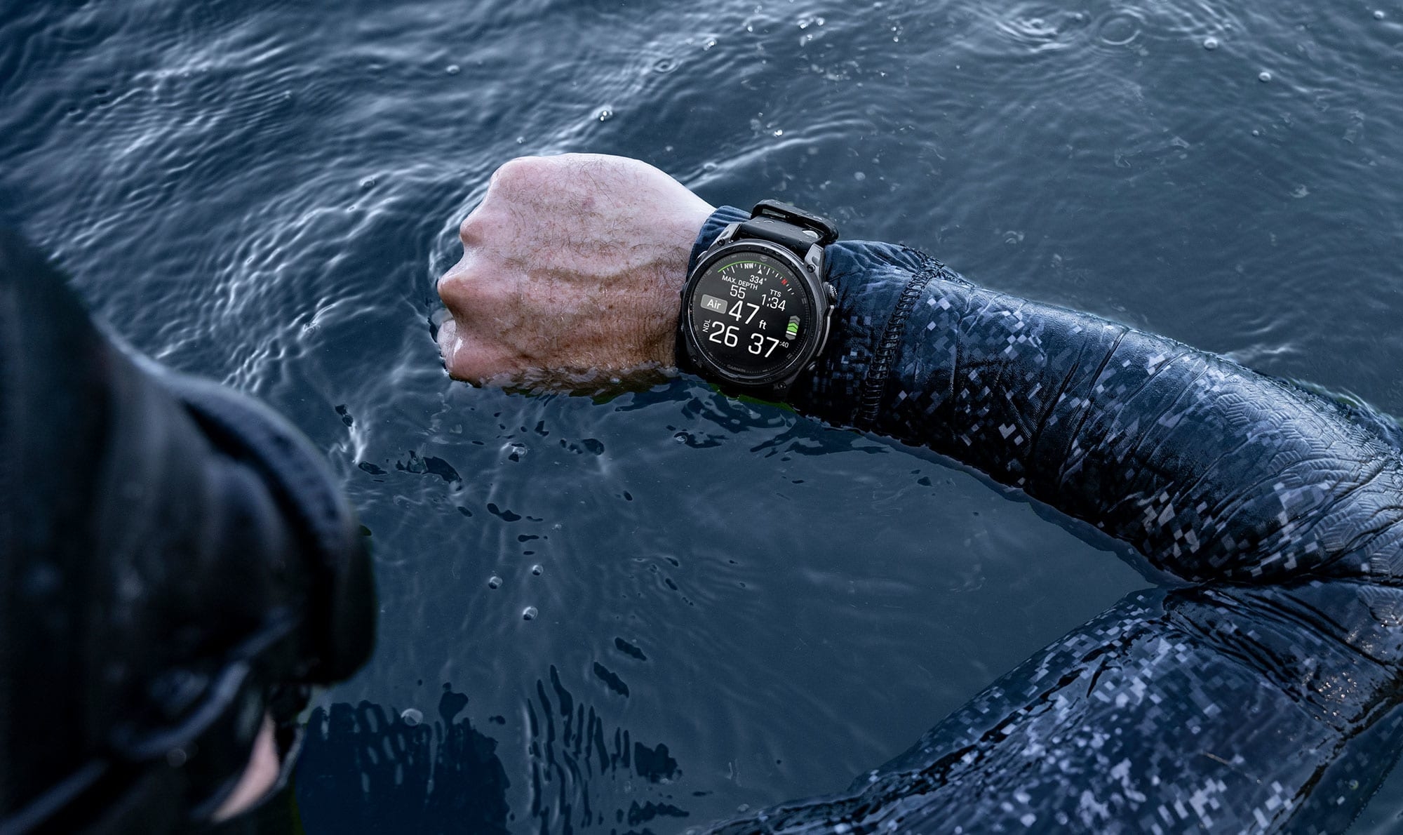 Garmin tactix 8 AMOLED 51mm: Quái vật trên cổ tay