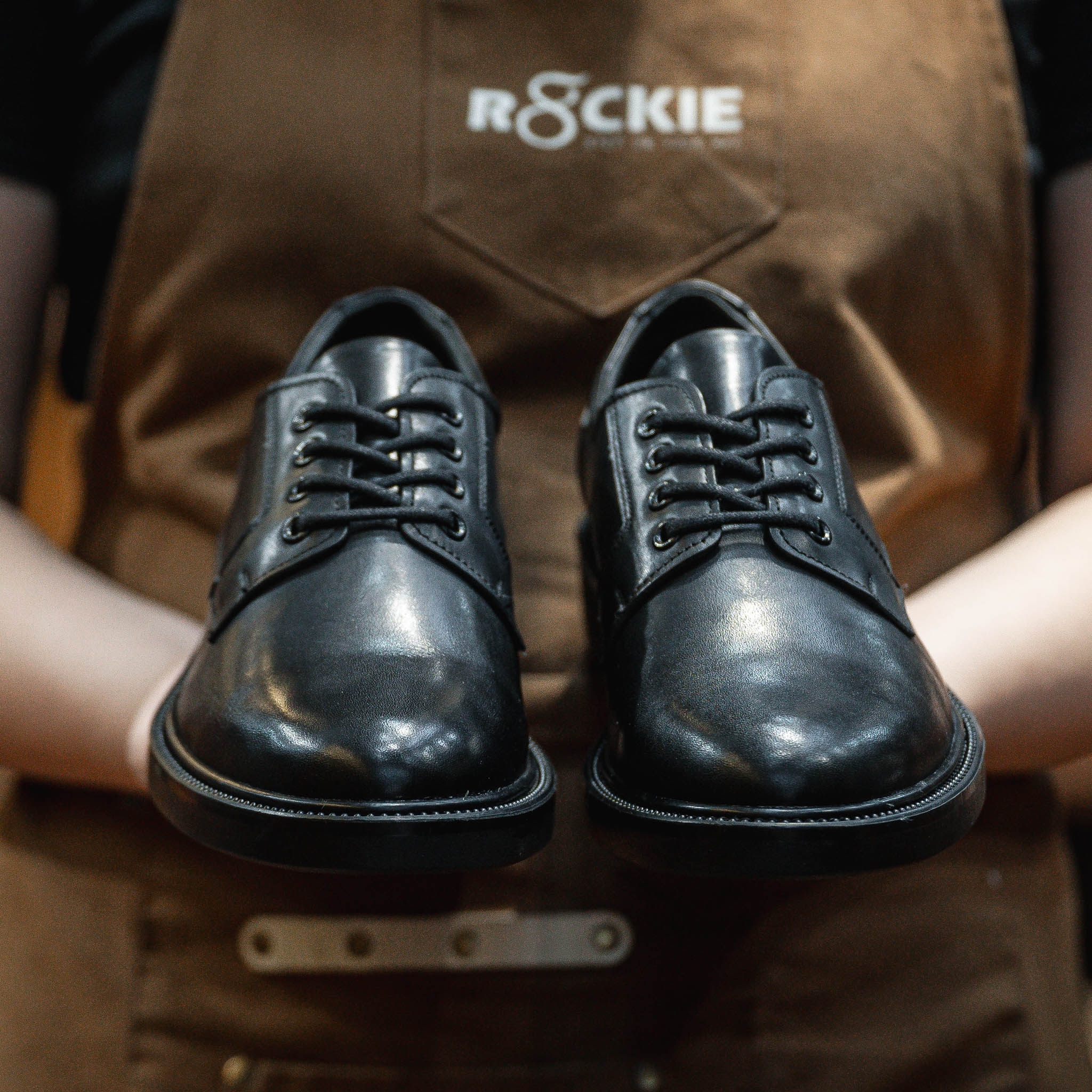 Giày Derby Classic Brandy Patina có đáng mua không? 6 Giày Derby Classic Brandy Patina có đáng mua không?