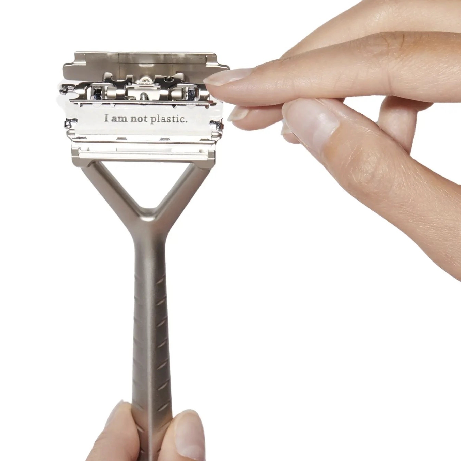 Dao cạo râu The Leaf Razor: 2,2 triệu có đáng để anh em bỏ tiền?