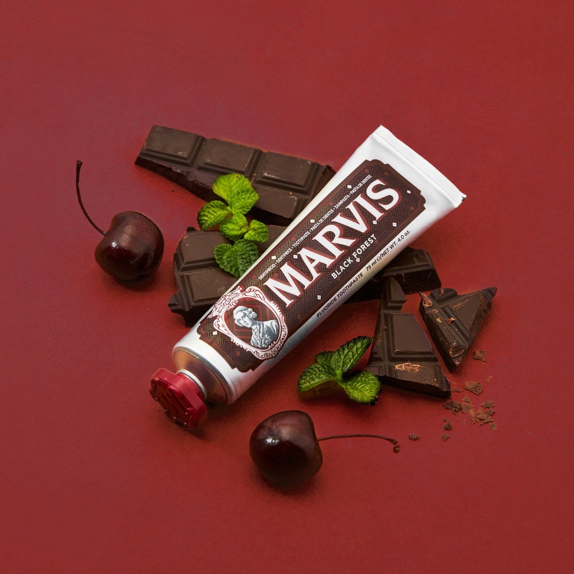 Đánh giá Marvis Black Forest: Kem đánh răng cho anh em thích trải nghiệm mới mẻ 1 Đánh giá Marvis Black Forest: Kem đánh răng cho anh em thích trải nghiệm mới mẻ