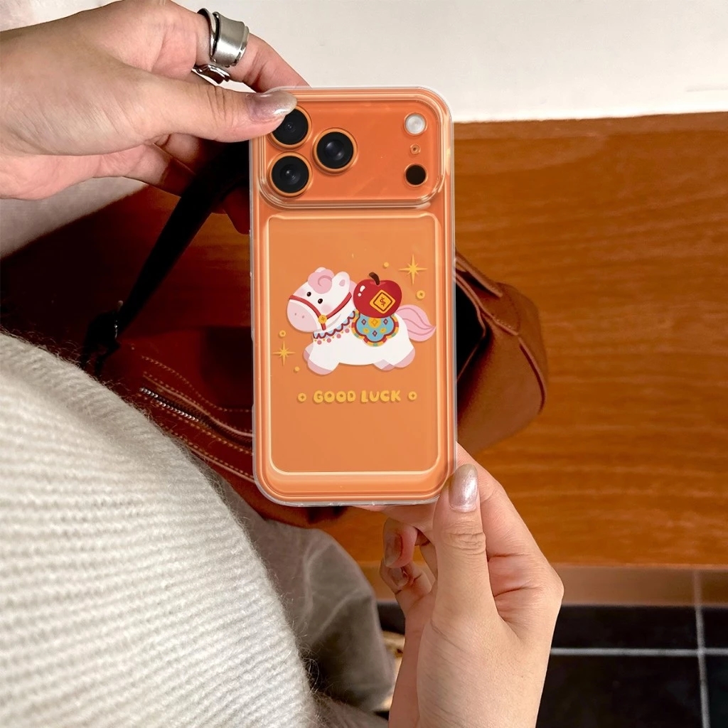 Ốp lưng iPhone Lucky Horse Tết 2026: 30 nghìn mà vẫn đáng mua?