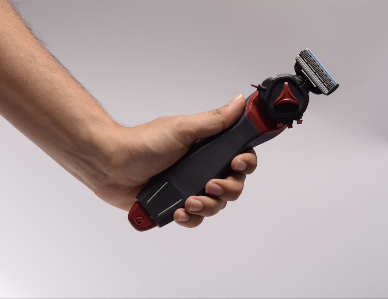 Trazor Multifunctional Shaving System: Cán dao cạo quốc dân, cân hết các loại lưỡi