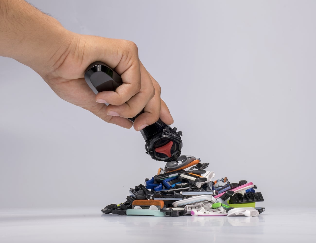 Trazor Multifunctional Shaving System: Cán dao cạo quốc dân, cân hết các loại lưỡi