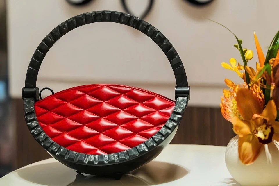 Ai là người đứng sau đế chế Abel Richard? 2 Ai là người đứng sau đế chế Abel Richard?