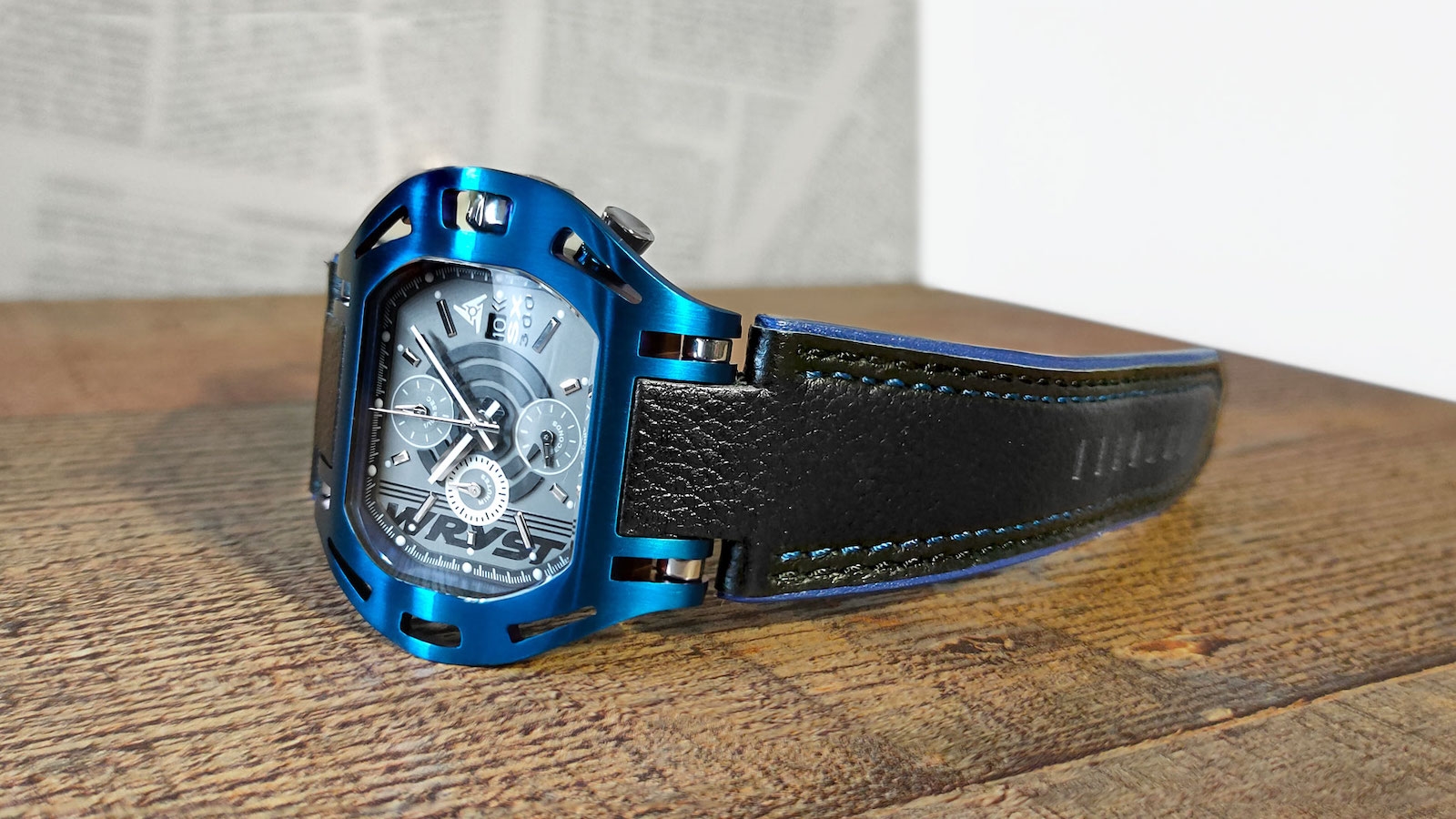 Wryst Force SX300: Khi anh em muốn khác biệt