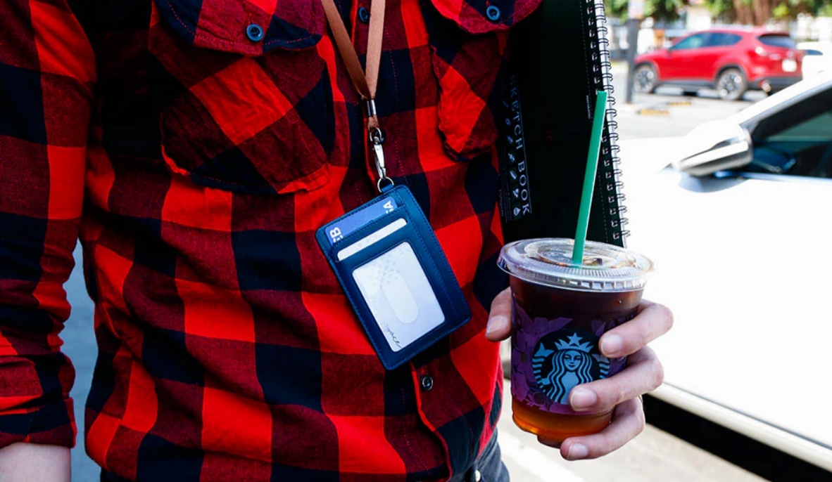 Có nên mua ví đựng thẻ nhân viên Lethnic Slim D?