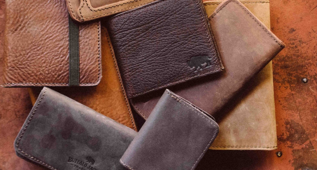 Cách chọn ví da nam ưng ý: Hướng dẫn chi tiết từ A–Z cho anh em 1 Cách chọn ví da nam ưng ý: Hướng dẫn chi tiết từ A–Z cho anh em