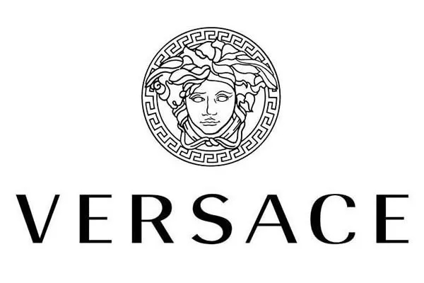 Review dép Versace Jeans Couture Slides đen: 3 triệu cho 1 đôi dép có đáng?