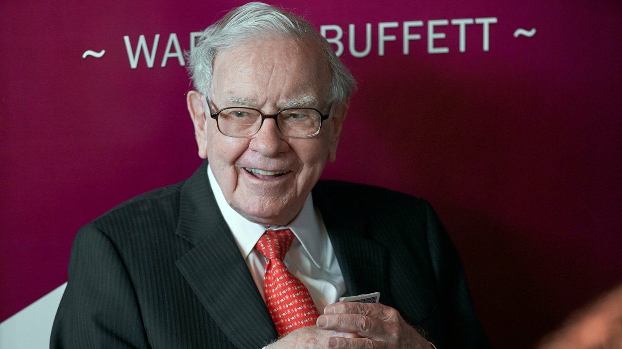Tỷ phú Warren Buffett chia sẻ 5 bài học ‘xương máu’