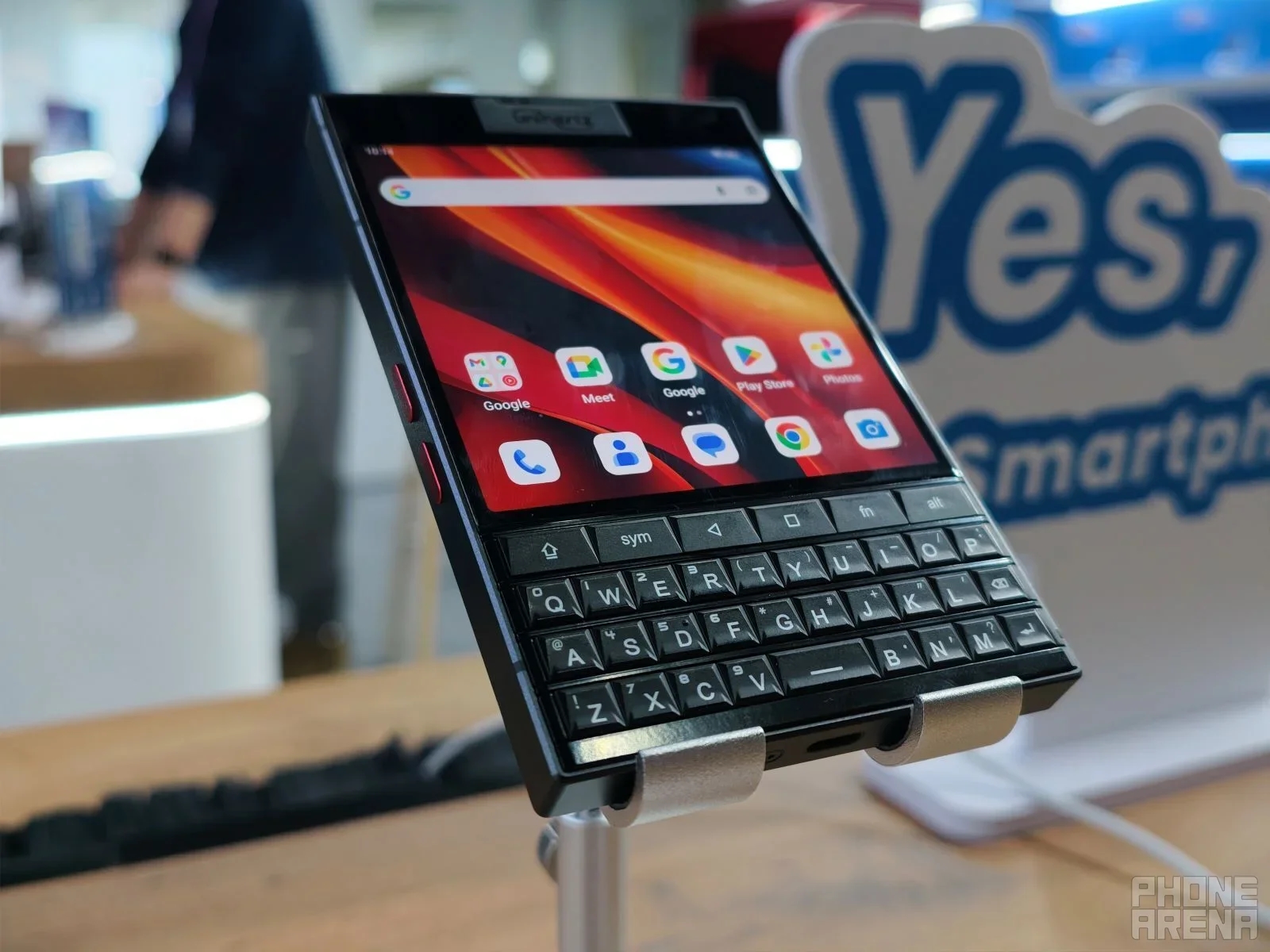 Điện thoại QWERTY 2026: Bàn phím vật lý trở lại