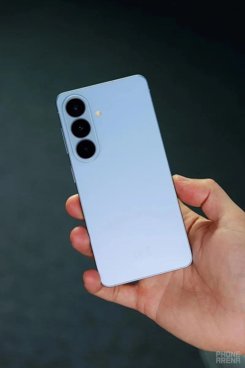 Galaxy S26: Nhỏ gọn vẫn là “vũ khí” mạnh nhất 1 Galaxy S26: Nhỏ gọn vẫn là “vũ khí” mạnh nhất