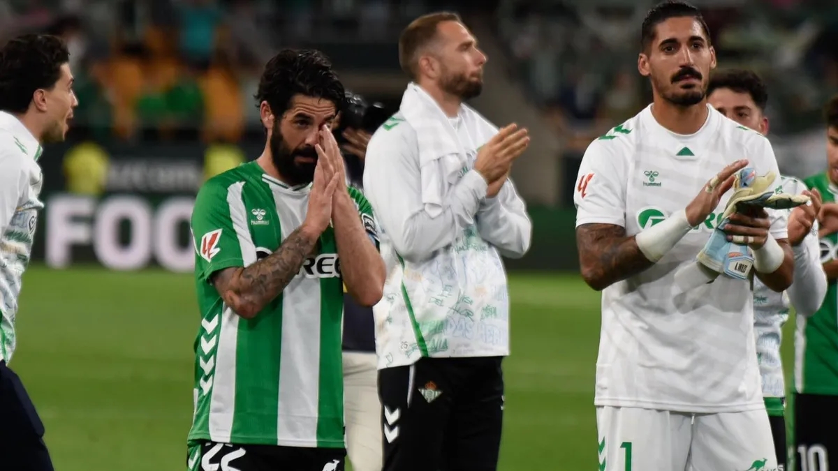 Isco bật khóc và câu chuyện về những người đàn ông từng đánh mất tất cả