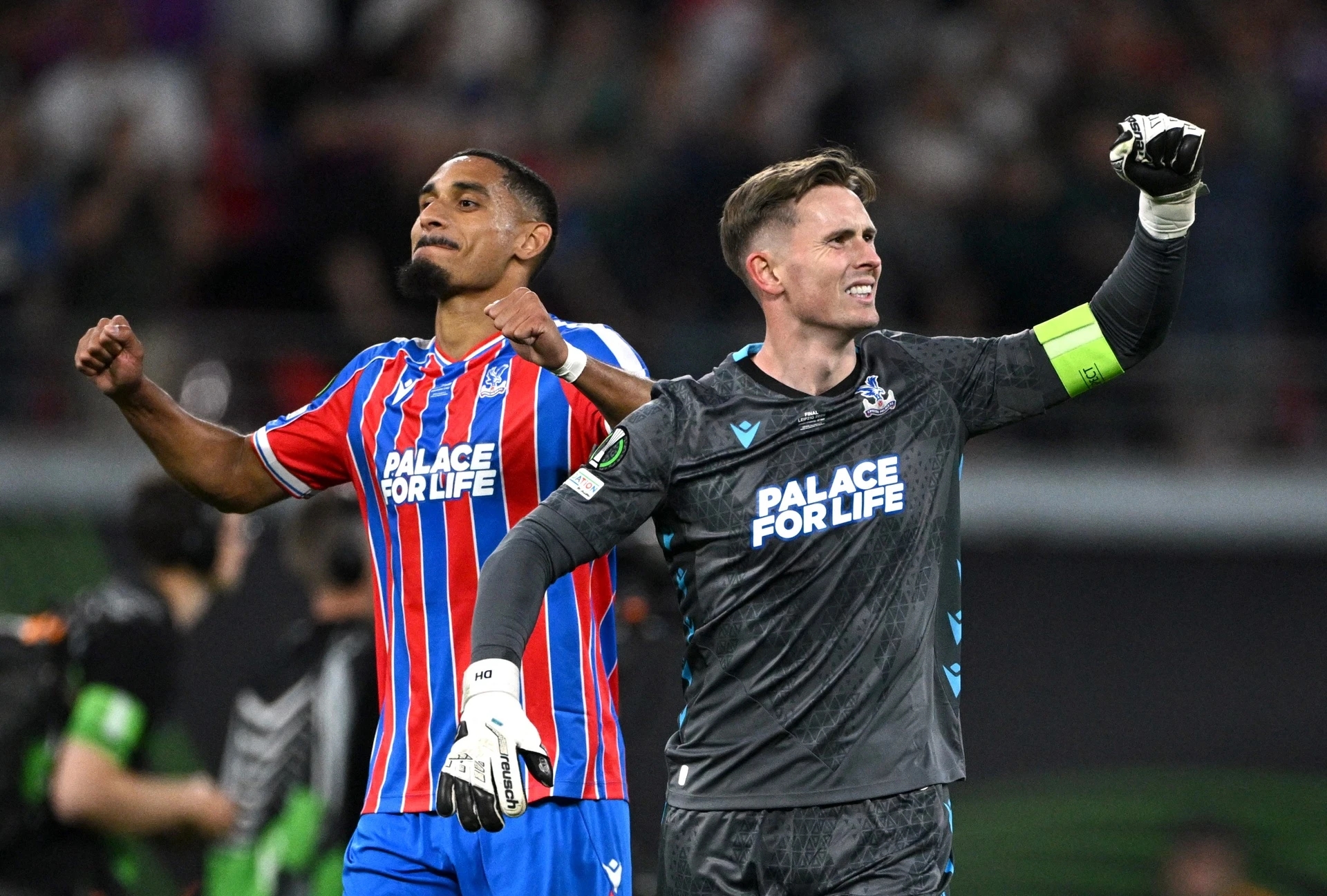 Crystal Palace kết thúc mùa giải thăng hoa bằng quả ngọt