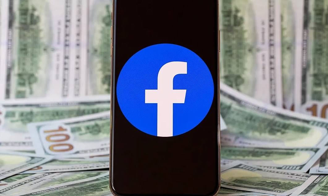 Người Việt bắt đầu nhận được tiền từ Facebook