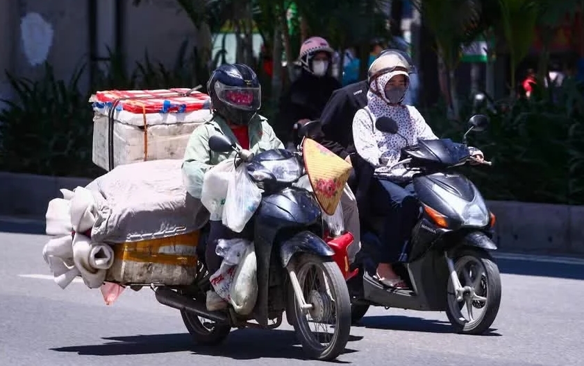 Hà Nội những ngày nắng oi ả