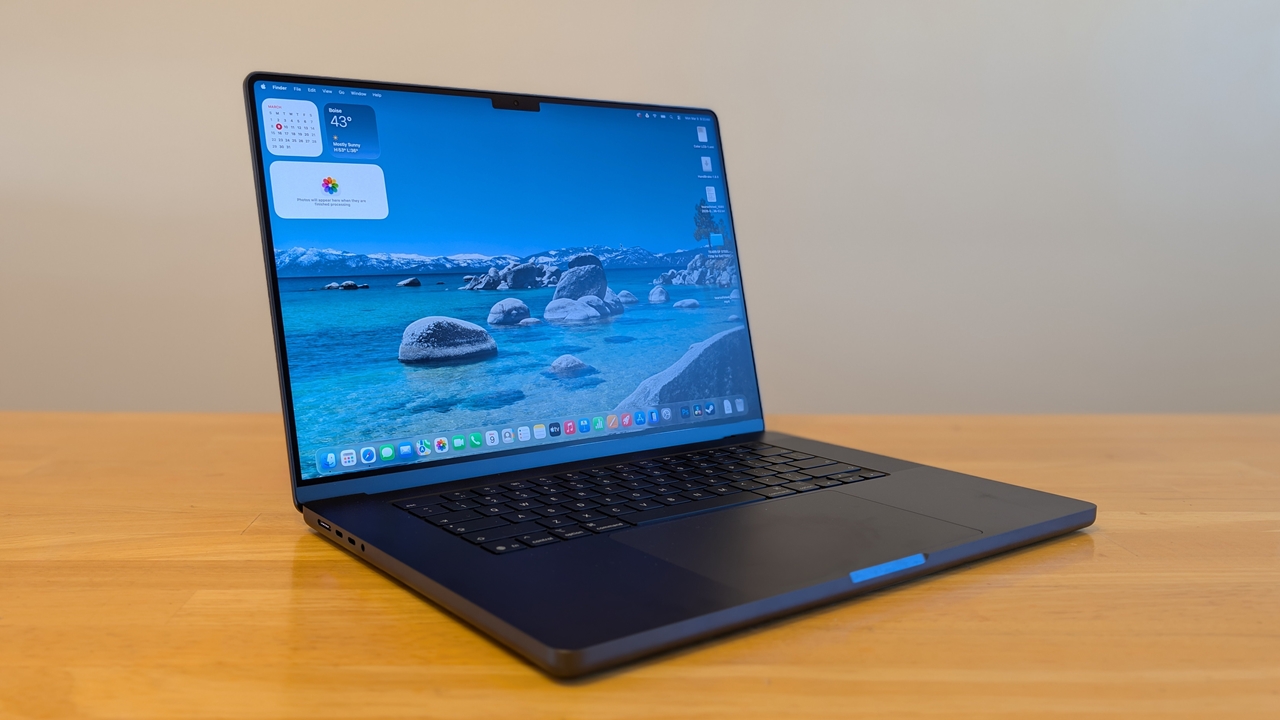Quá êm nếu MacBook Pro 2026 có màn hình OLED 3 Quá êm nếu MacBook Pro 2026 có màn hình OLED