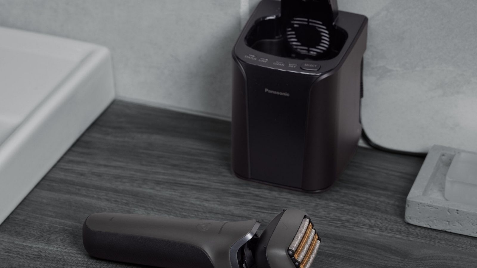 Máy cạo râu Panasonic ARC5 PRO giá khoảng 150 USD có gì đáng chú ý? 4 Máy cạo râu Panasonic ARC5 PRO giá khoảng 150 USD có gì đáng chú ý?