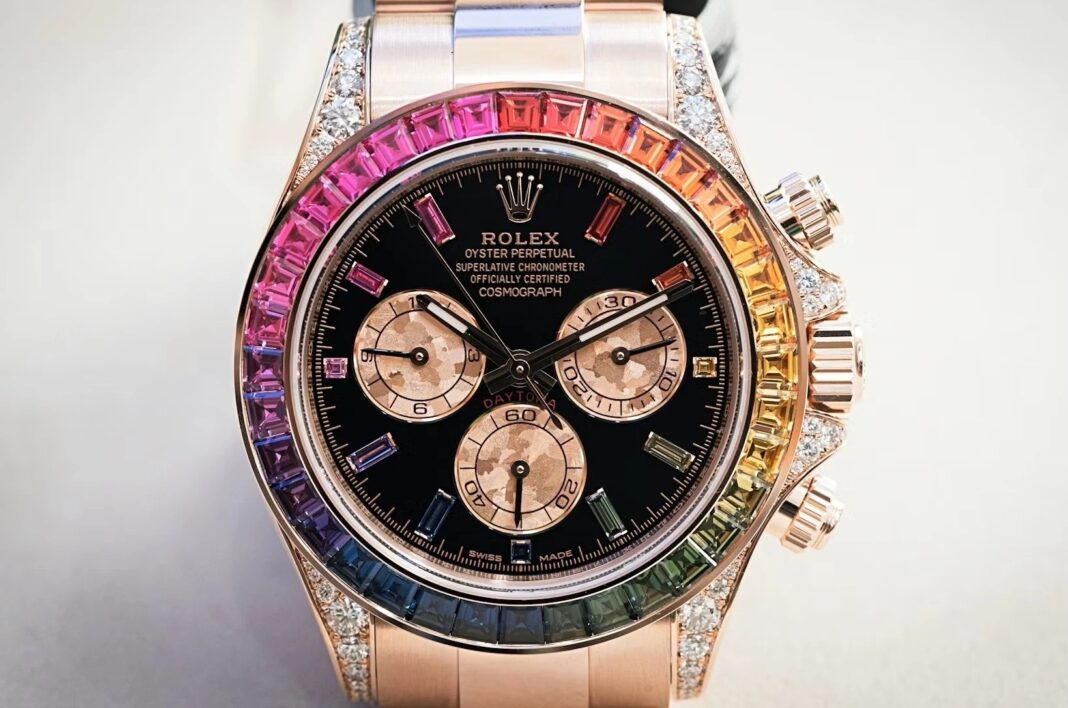 Cận cảnh đồng hồ Rolex Daytona Rainbow siêu hiếm của Messi